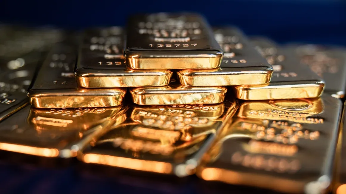Gold Prices Surge to Historic $3,000 an Ounce Amid Global Uncertainty