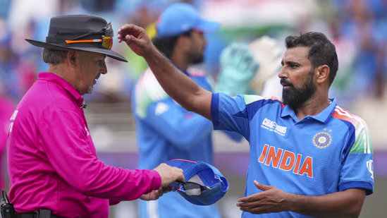 On-Field Umpires: Paul Reiffel and Richard Illingworth